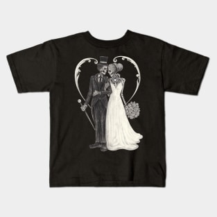 Skeletons loves couple wedding. Kids T-Shirt